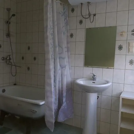 Apartment Kuuse Housing *